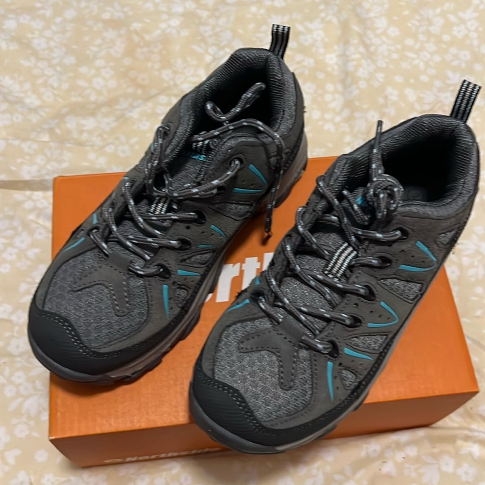 Northside size 2,girl,gray/aqua